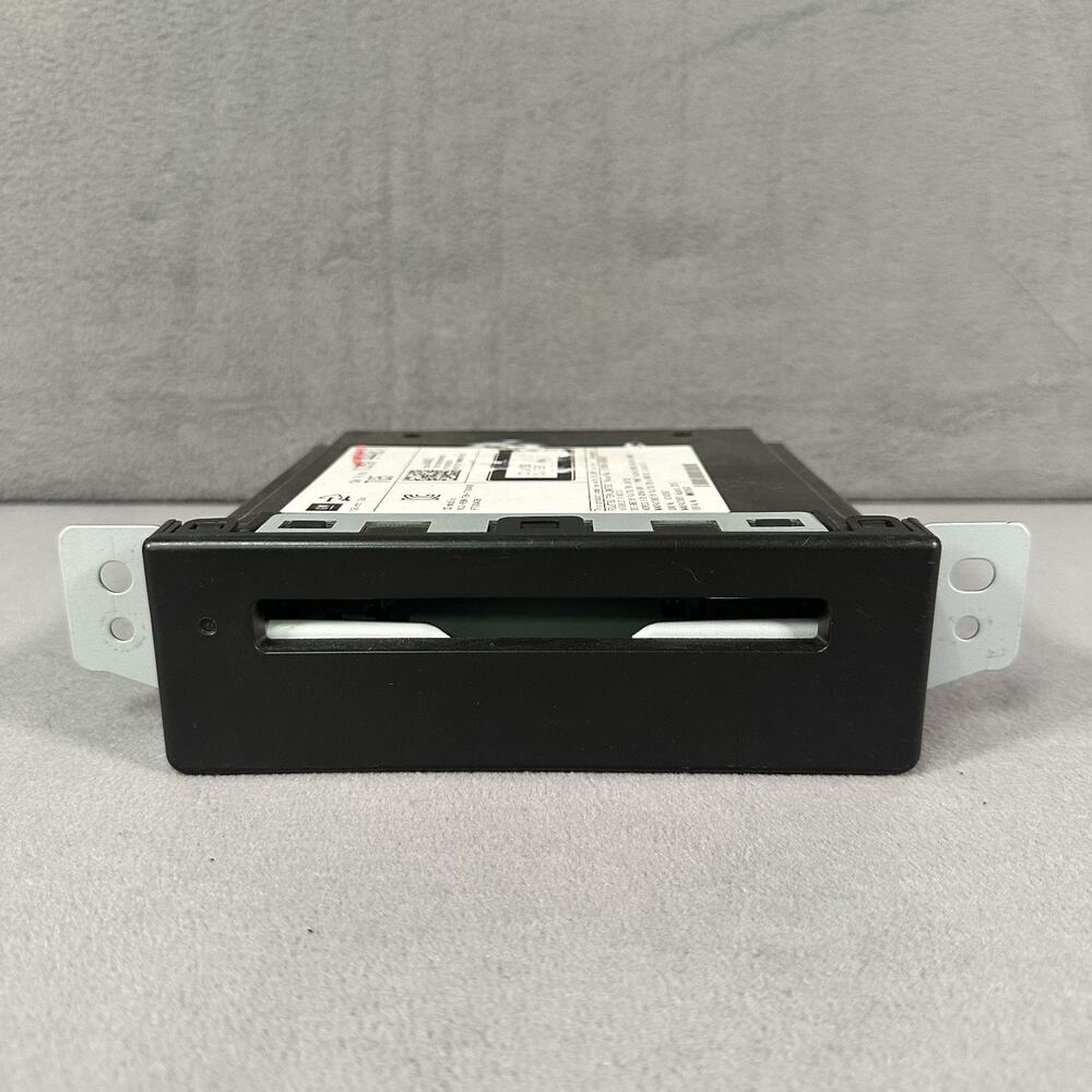 2015-2019 Chevrolet Silverado 1500 Am Fm Cd Player Radio Receiver 13594481 OEM